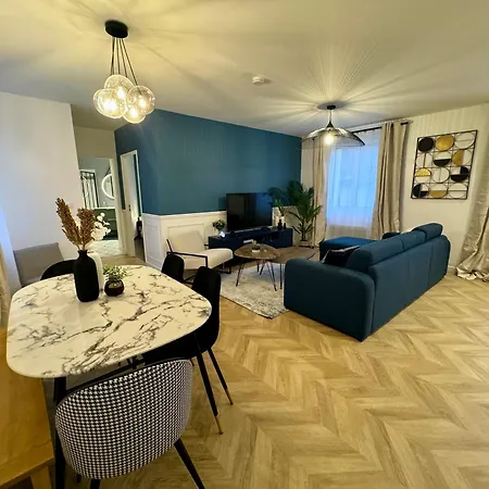 L'escale Versaillaise By Vyvea Saint-Cyr-lʼÉcole